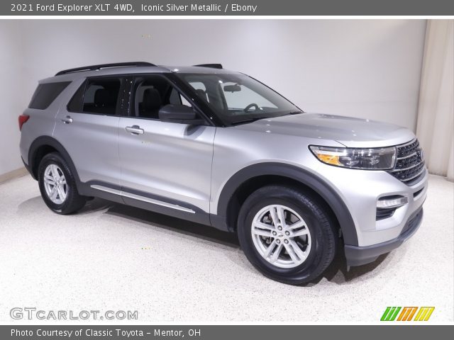 2021 Ford Explorer XLT 4WD in Iconic Silver Metallic