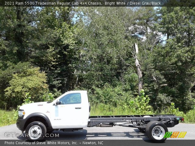 2021 Ram 5500 Tradesman Regular Cab 4x4 Chassis in Bright White
