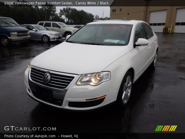 2008 Volkswagen Passat Komfort Sedan in Candy White