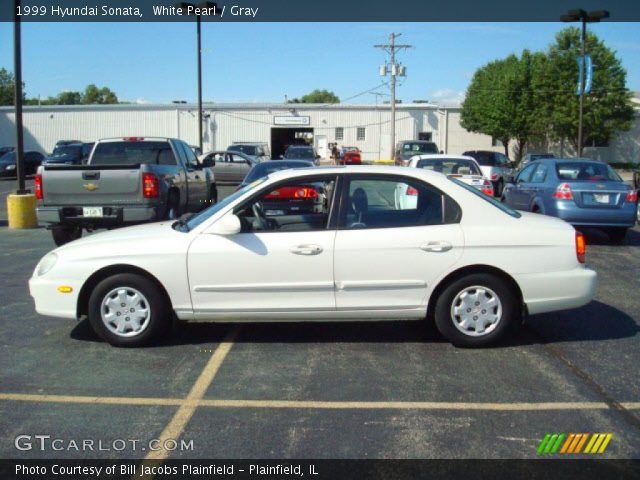 1999 Hyundai Sonata  in White Pearl