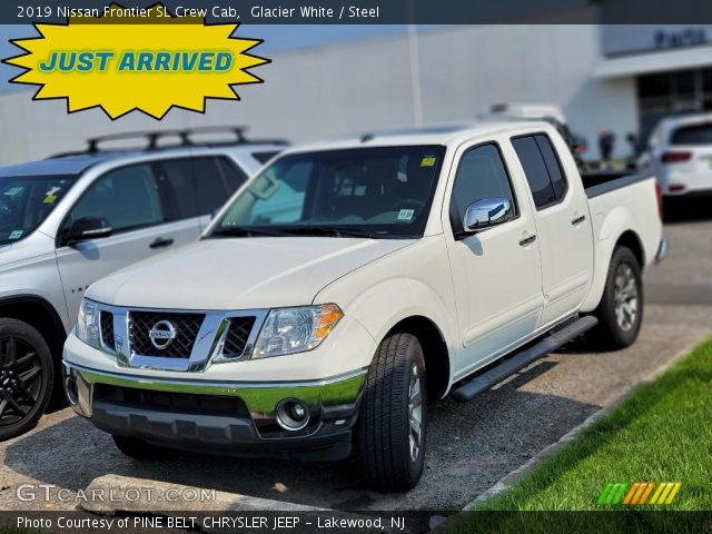 2019 Nissan Frontier SL Crew Cab in Glacier White
