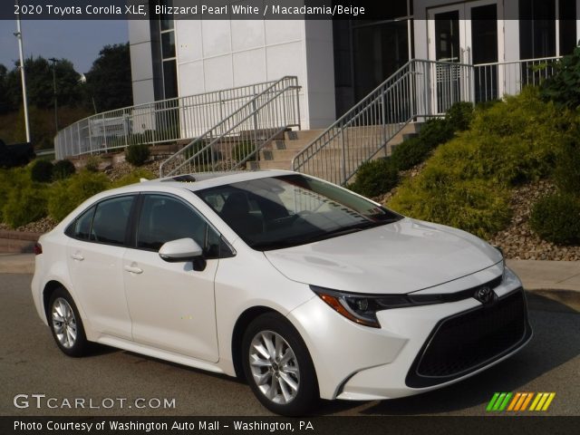 2020 Toyota Corolla XLE in Blizzard Pearl White