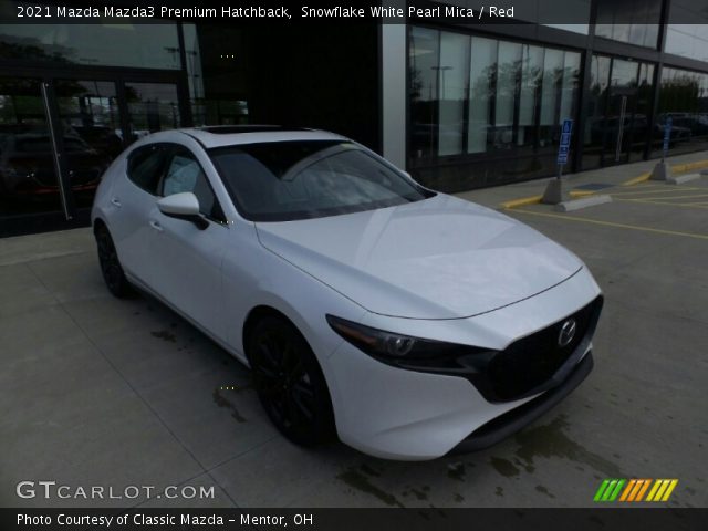 2021 Mazda Mazda3 Premium Hatchback in Snowflake White Pearl Mica