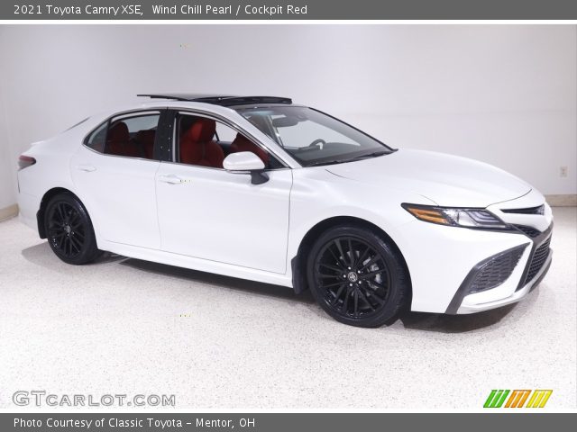 2021 Toyota Camry XSE in Wind Chill Pearl