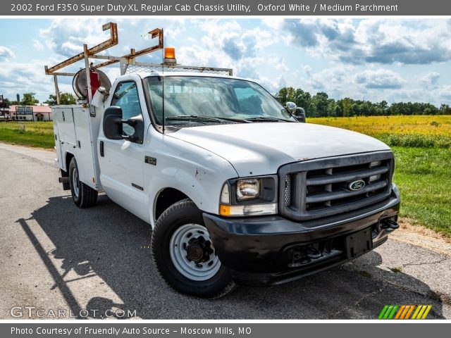 2002 Ford F350 Super Duty XL Regular Cab Chassis Utility in Oxford White
