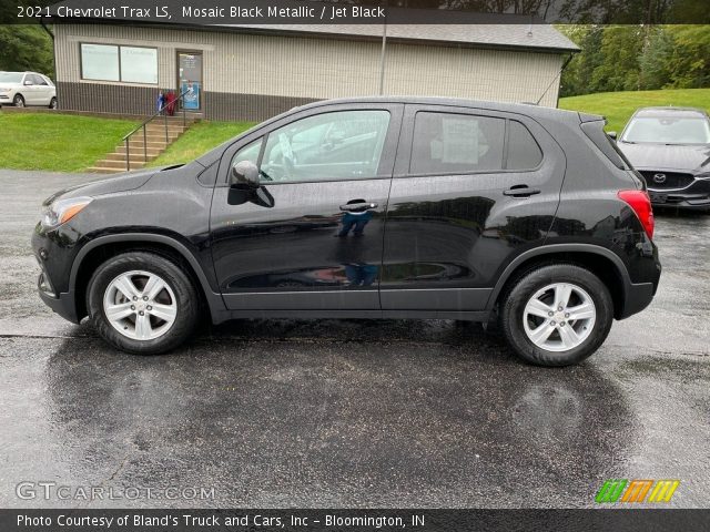 2021 Chevrolet Trax LS in Mosaic Black Metallic