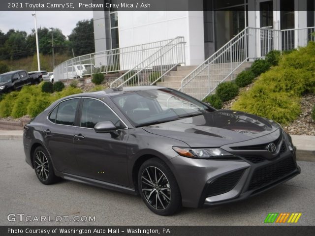 2021 Toyota Camry SE in Predawn Gray Mica