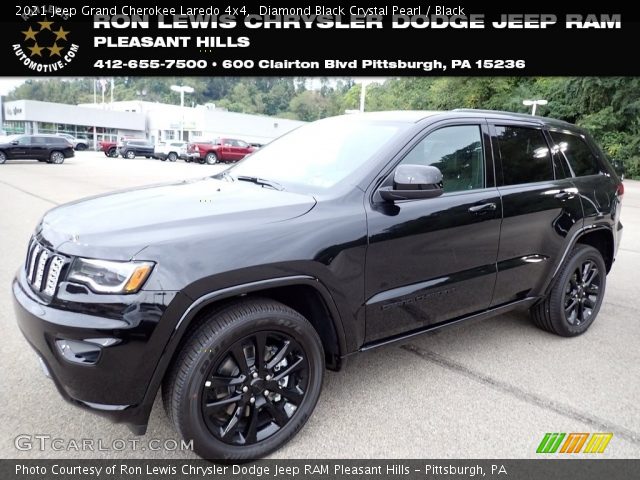 2021 Jeep Grand Cherokee Laredo 4x4 in Diamond Black Crystal Pearl