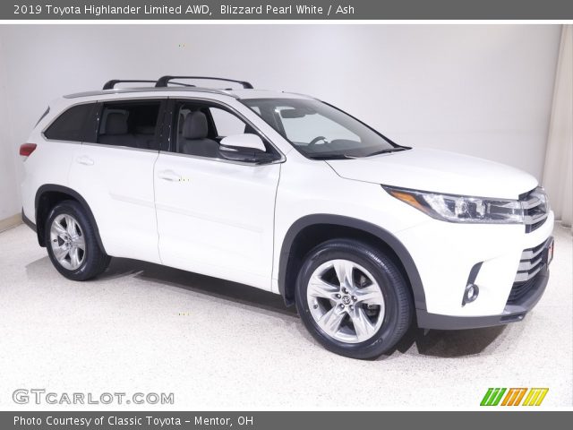 2019 Toyota Highlander Limited AWD in Blizzard Pearl White