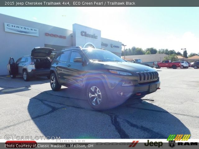 2015 Jeep Cherokee Trailhawk 4x4 in ECO Green Pearl