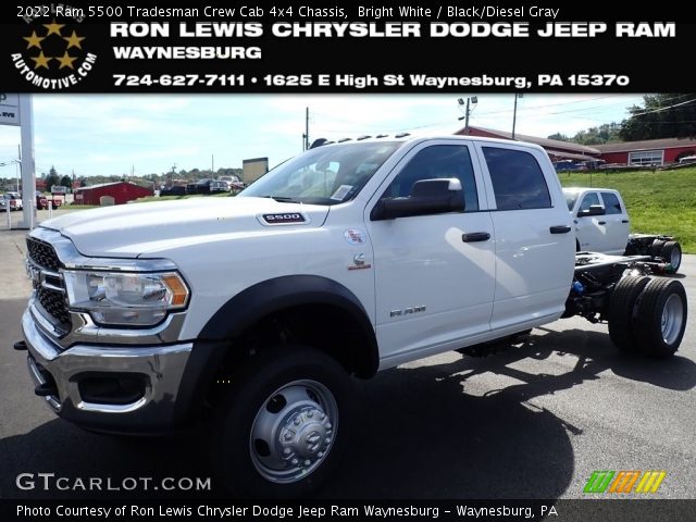 2022 Ram 5500 Tradesman Crew Cab 4x4 Chassis in Bright White
