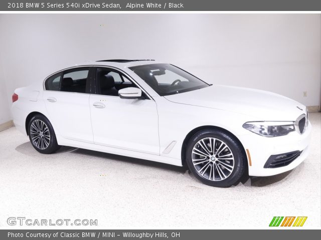 2018 BMW 5 Series 540i xDrive Sedan in Alpine White