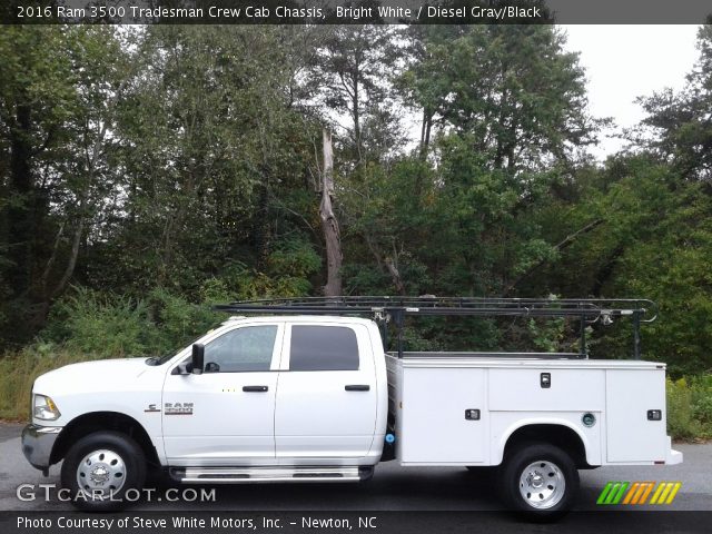 2016 Ram 3500 Tradesman Crew Cab Chassis in Bright White