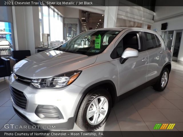 2021 Chevrolet Trax LS in Silver Ice Metallic
