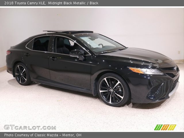2018 Toyota Camry XLE in Midnight Black Metallic