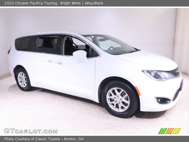 2020 Chrysler Pacifica Touring in Bright White