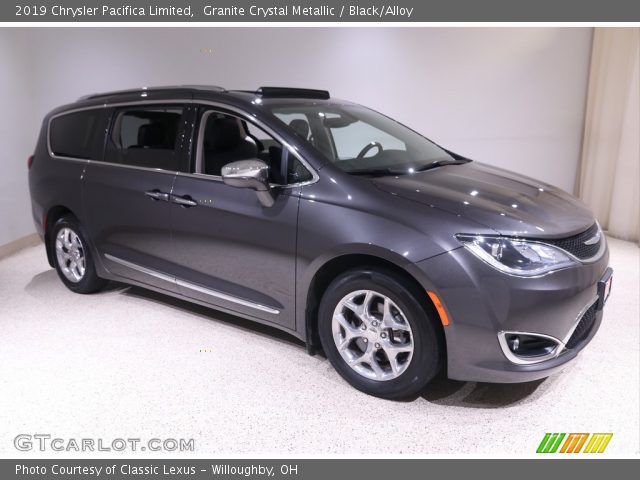 2019 Chrysler Pacifica Limited in Granite Crystal Metallic