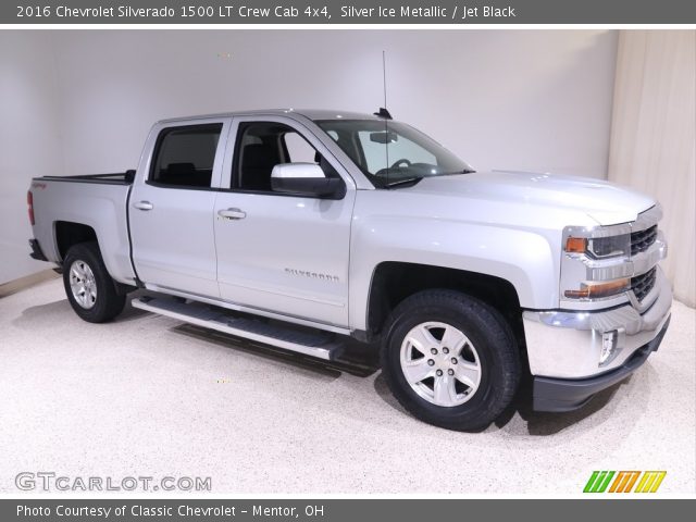 2016 Chevrolet Silverado 1500 LT Crew Cab 4x4 in Silver Ice Metallic