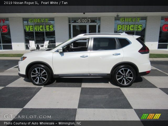 2019 Nissan Rogue SL in Pearl White