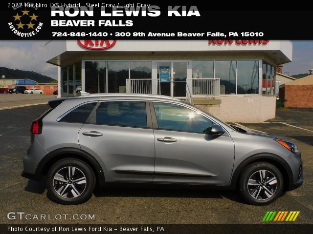 2022 Kia Niro LXS Hybrid in Steel Gray