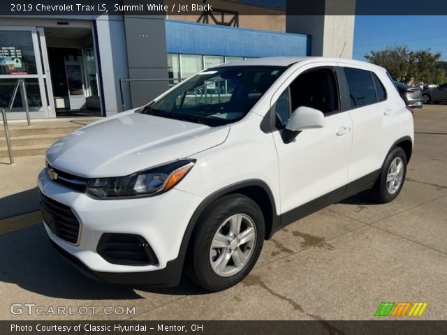 2019 Chevrolet Trax LS in Summit White