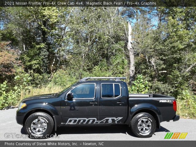 2021 Nissan Frontier Pro-4X Crew Cab 4x4 in Magnetic Black Pearl