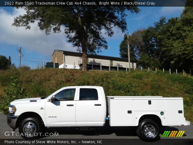 2022 Ram 3500 Tradesman Crew Cab 4x4 Chassis in Bright White
