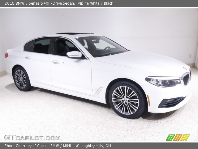 2018 BMW 5 Series 540i xDrive Sedan in Alpine White