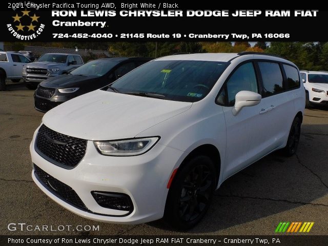 2021 Chrysler Pacifica Touring AWD in Bright White