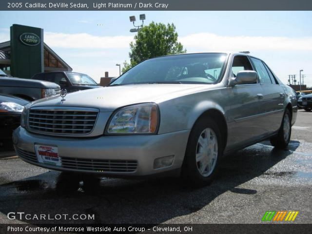 2005 Cadillac DeVille Sedan in Light Platinum