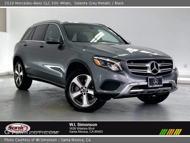 2019 Mercedes-Benz GLC 300 4Matic in Selenite Grey Metallic