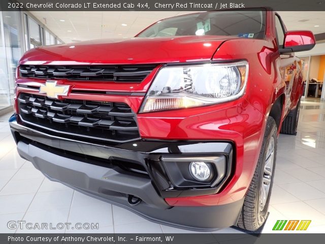 2022 Chevrolet Colorado LT Extended Cab 4x4 in Cherry Red Tintcoat