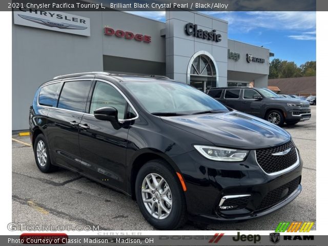 2021 Chrysler Pacifica Touring L in Brilliant Black Crystal Pearl