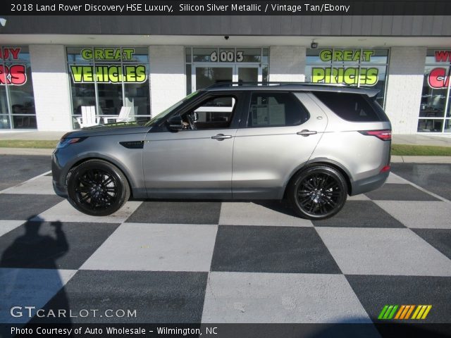 2018 Land Rover Discovery HSE Luxury in Silicon Silver Metallic