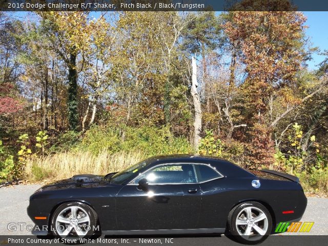 2016 Dodge Challenger R/T Shaker in Pitch Black