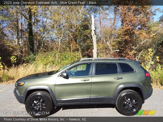 2020 Jeep Cherokee Trailhawk 4x4 in Olive Green Pearl