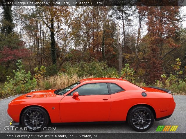 2021 Dodge Challenger R/T Scat Pack in Go Mango