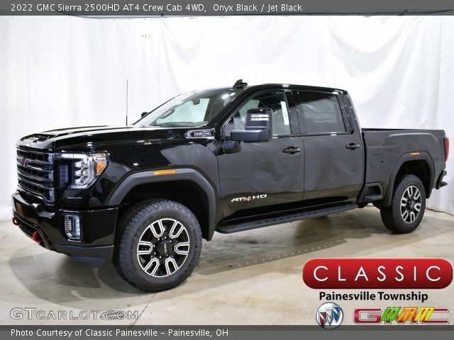 2022 GMC Sierra 2500HD AT4 Crew Cab 4WD in Onyx Black