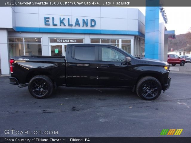 2021 Chevrolet Silverado 1500 Custom Crew Cab 4x4 in Black