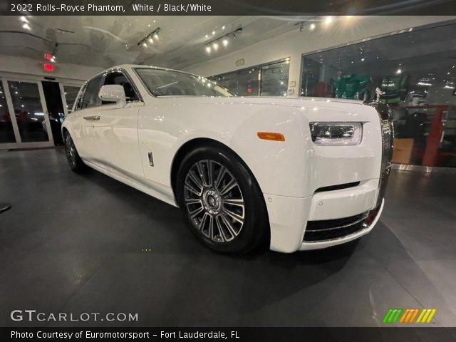 2022 Rolls-Royce Phantom  in White