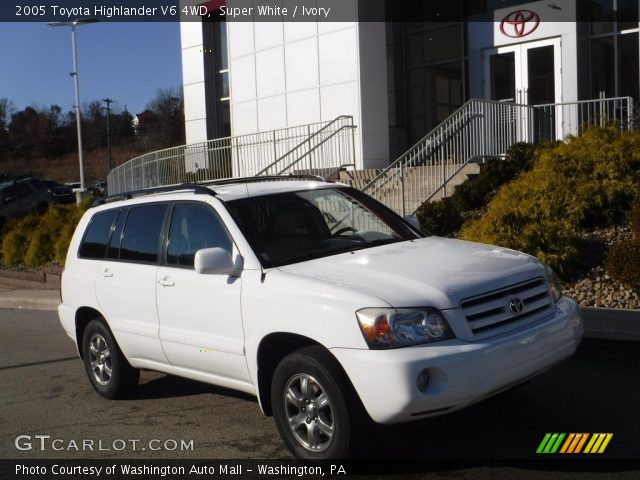 2005 Toyota Highlander V6 4WD in Super White