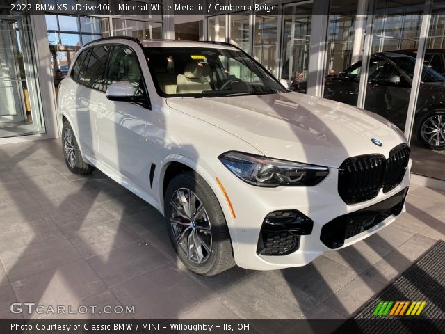 2022 BMW X5 xDrive40i in Mineral White Metallic