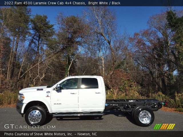2022 Ram 4500 Laramie Crew Cab 4x4 Chassis in Bright White