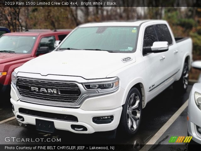2019 Ram 1500 Limited Crew Cab 4x4 in Bright White