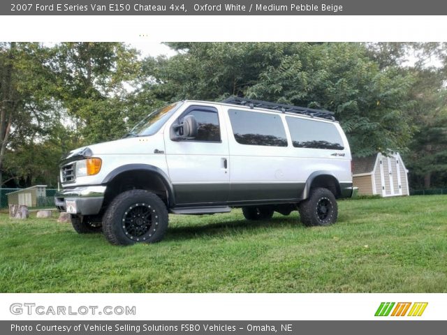 2007 Ford E Series Van E150 Chateau 4x4 in Oxford White