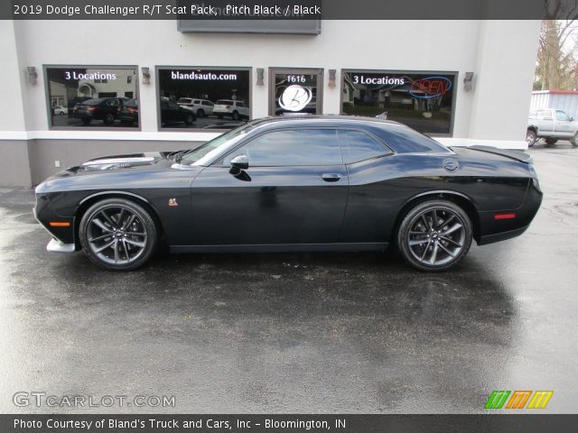 2019 Dodge Challenger R/T Scat Pack in Pitch Black