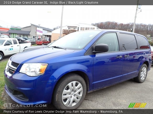 2019 Dodge Grand Caravan SE in Indigo Blue