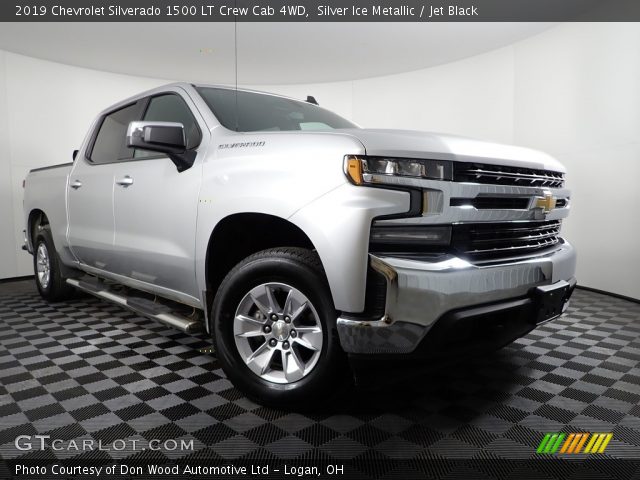 2019 Chevrolet Silverado 1500 LT Crew Cab 4WD in Silver Ice Metallic