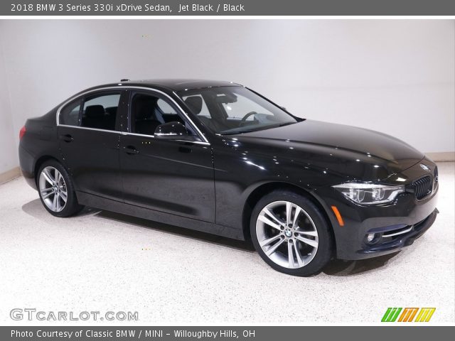 2018 BMW 3 Series 330i xDrive Sedan in Jet Black