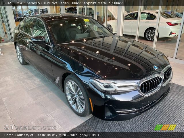 2022 BMW 5 Series 530i xDrive Sedan in Black Sapphire Metallic